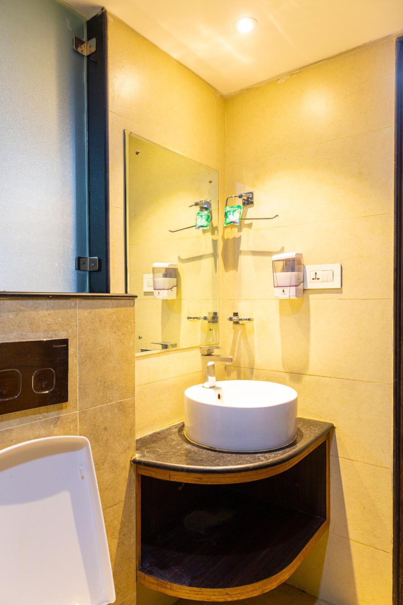 Hotel Tradition & Spa Kathmandu Exterior photo